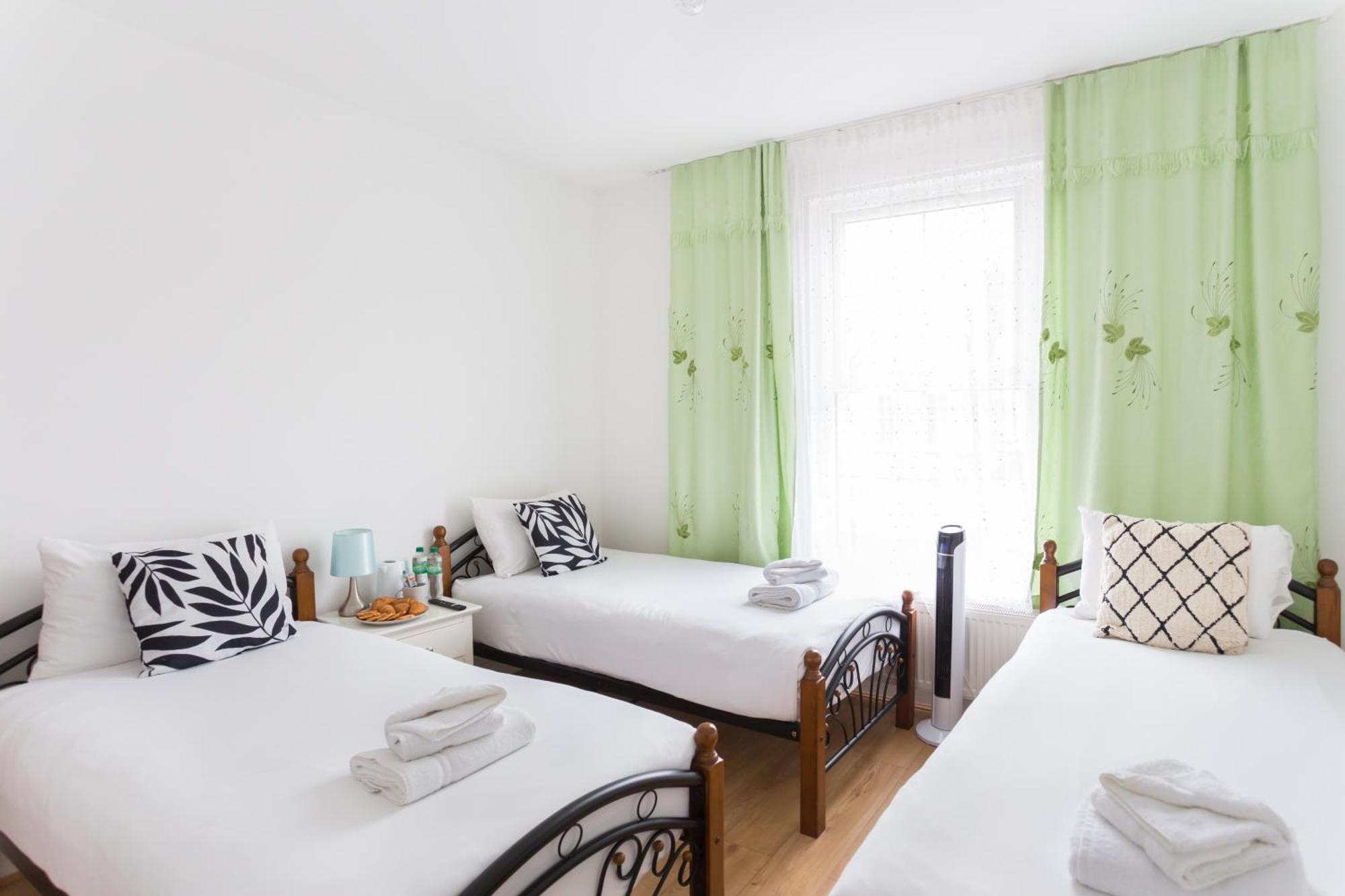 Wood Green Budget Rooms - Next To Mall & Metro Station - 10 Min To City Center Лондон Экстерьер фото
