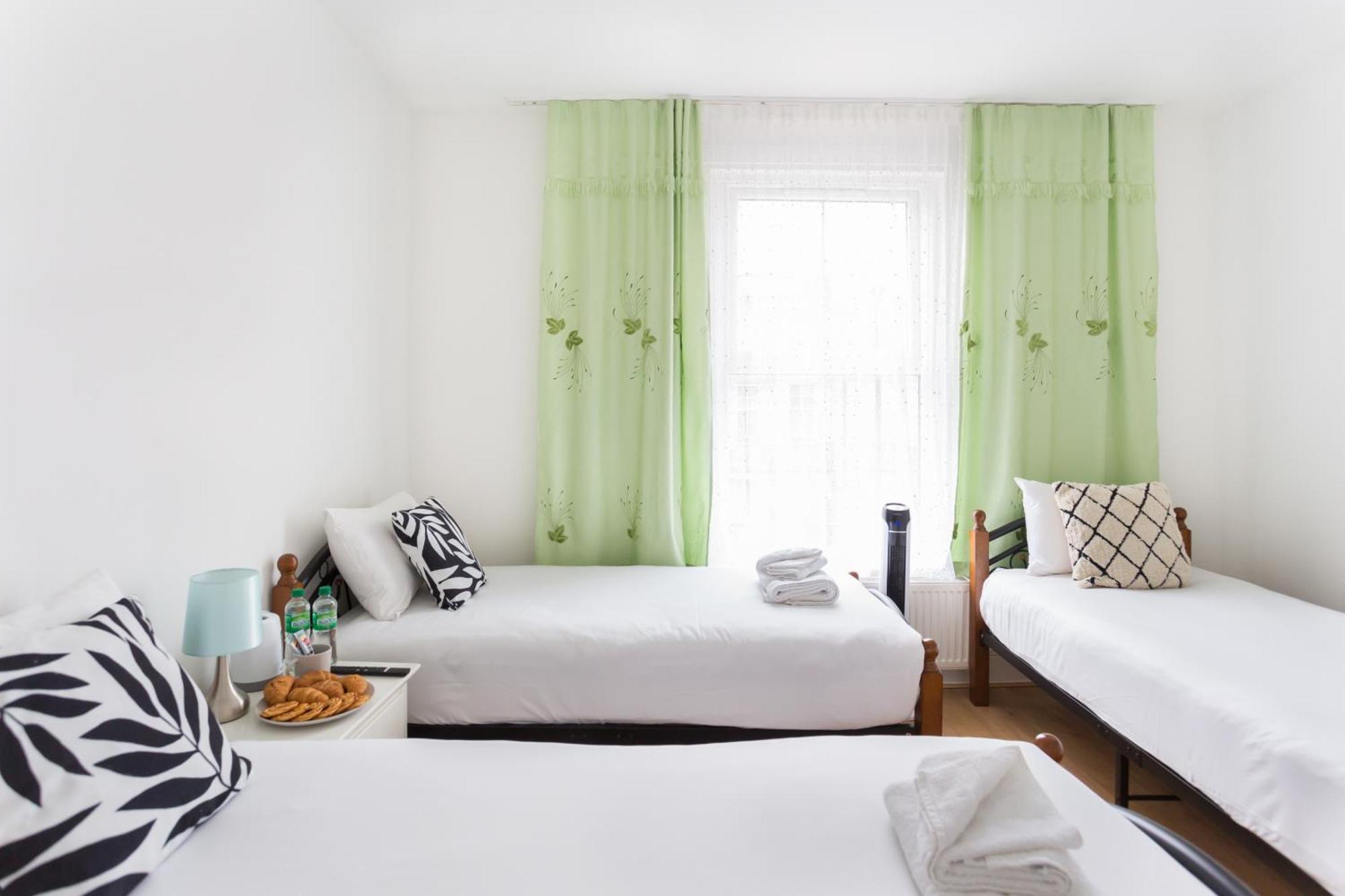 Wood Green Budget Rooms - Next To Mall & Metro Station - 10 Min To City Center Лондон Экстерьер фото
