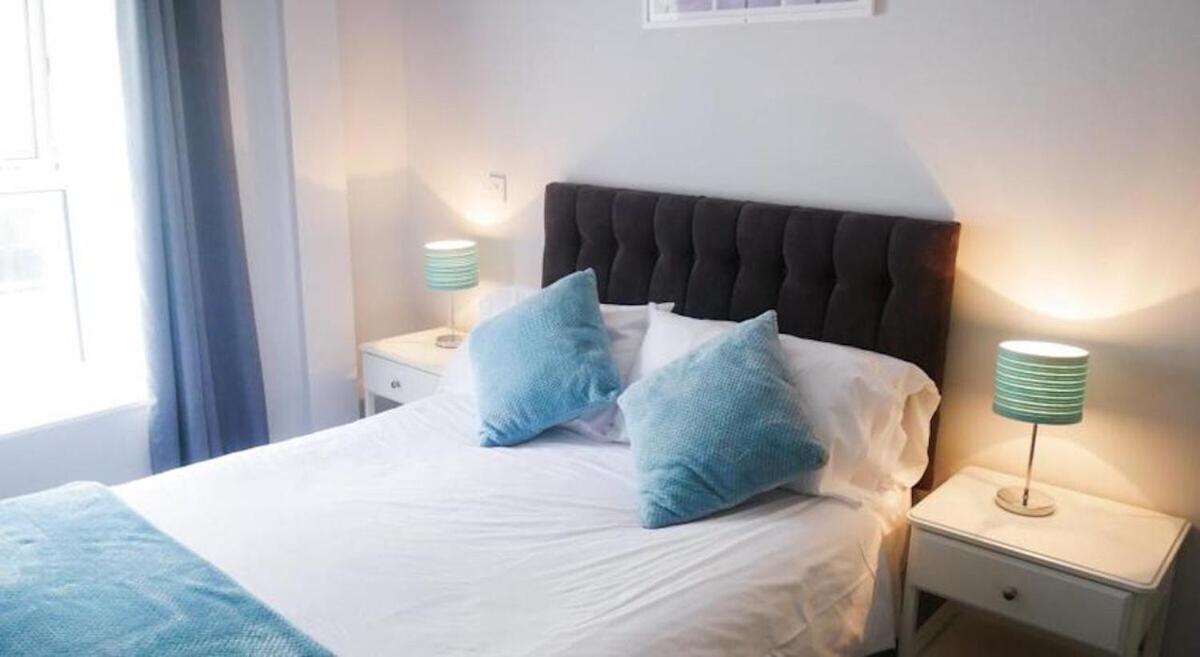 Wood Green Budget Rooms - Next To Mall & Metro Station - 10 Min To City Center Лондон Экстерьер фото