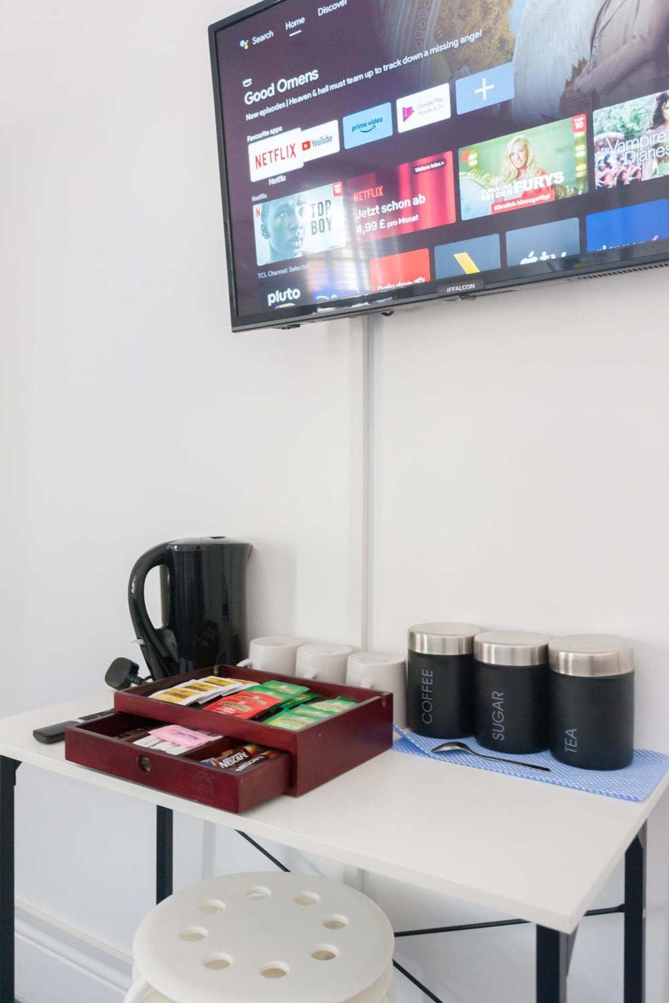 Wood Green Budget Rooms - Next To Mall & Metro Station - 10 Min To City Center Лондон Экстерьер фото