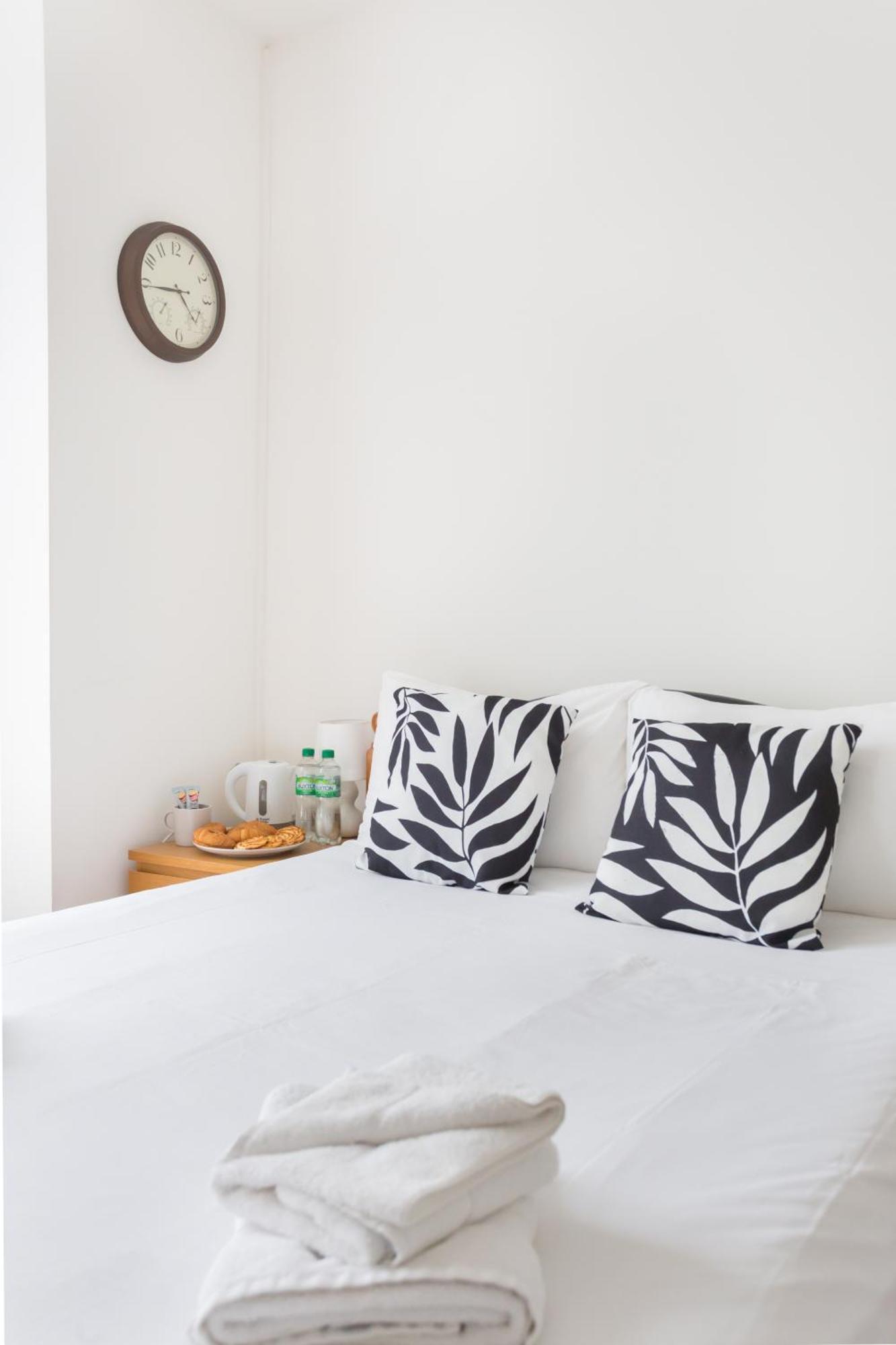Wood Green Budget Rooms - Next To Mall & Metro Station - 10 Min To City Center Лондон Экстерьер фото