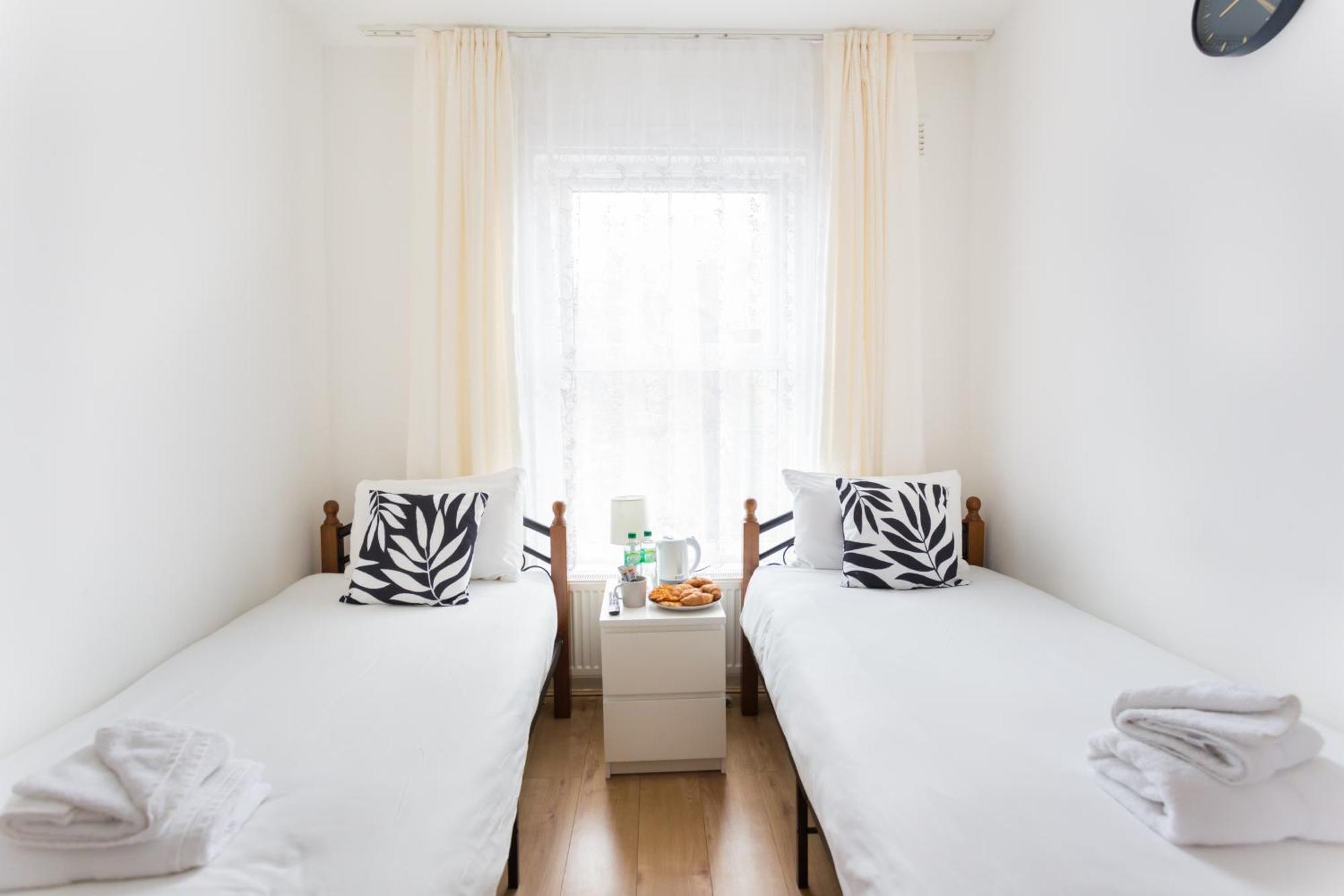 Wood Green Budget Rooms - Next To Mall & Metro Station - 10 Min To City Center Лондон Экстерьер фото