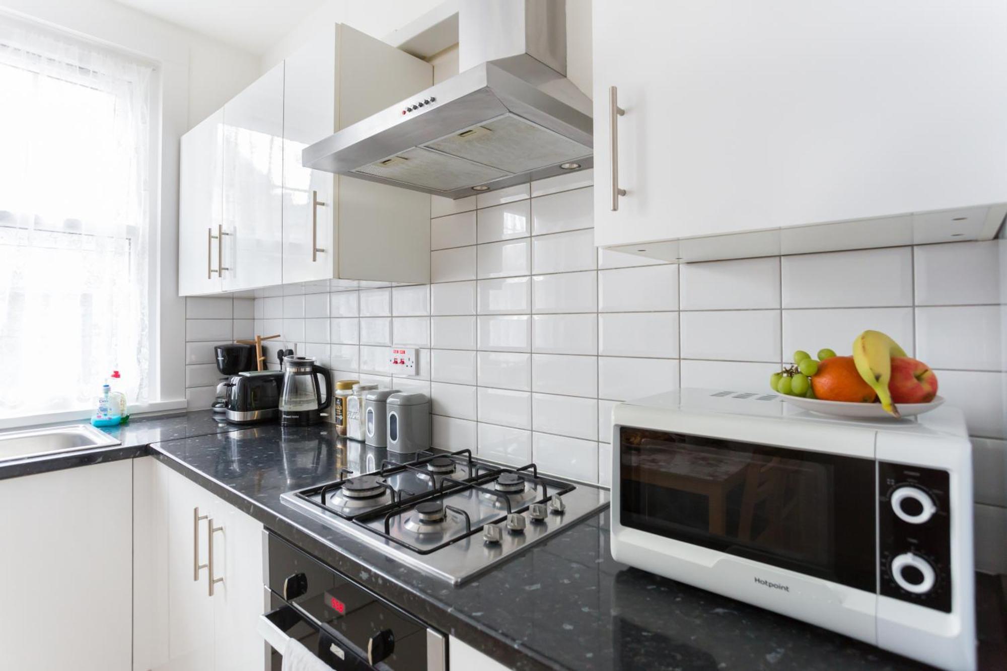 Wood Green Budget Rooms - Next To Mall & Metro Station - 10 Min To City Center Лондон Экстерьер фото
